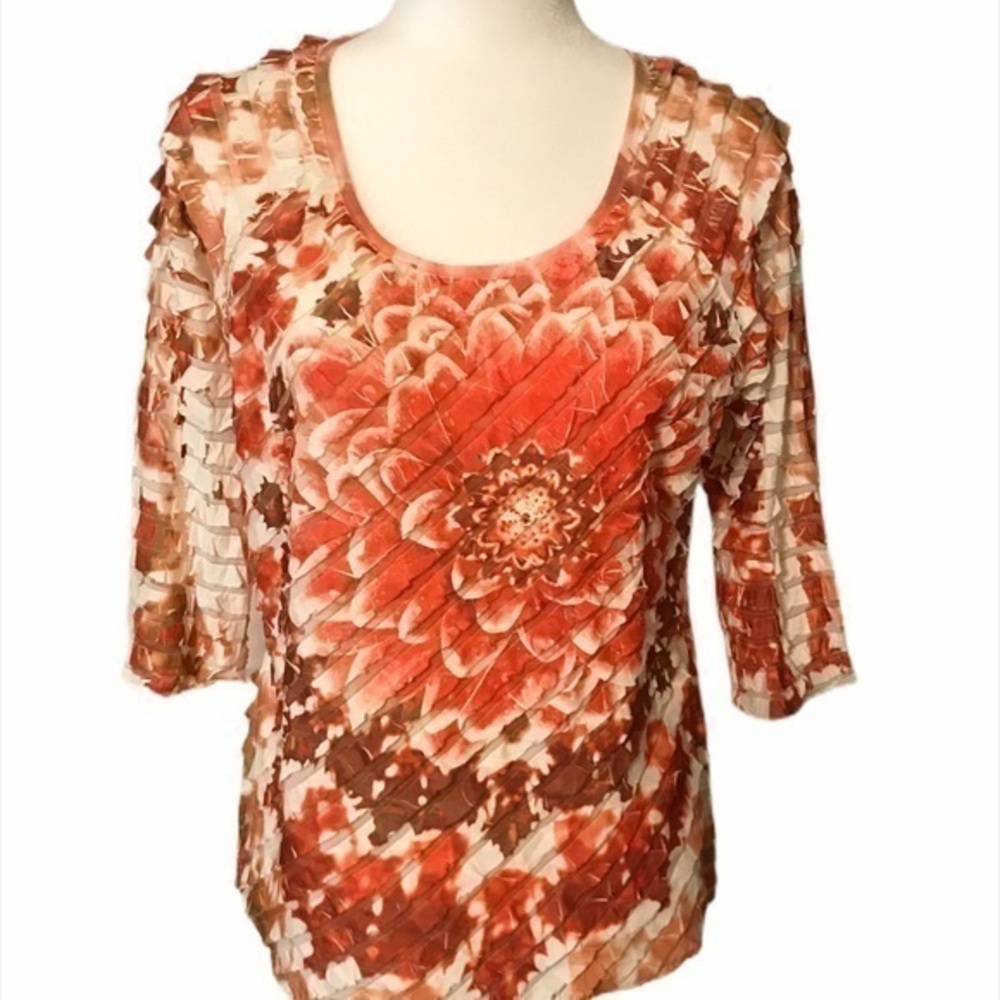Women’s Top Size Large by Investments Like New